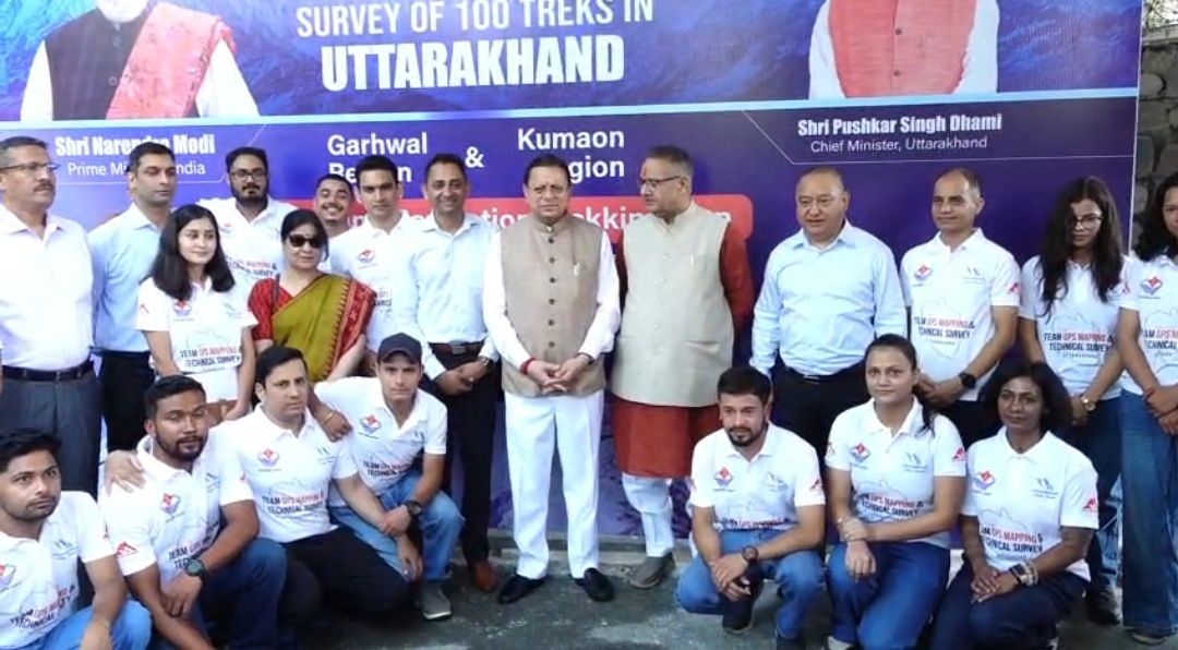 CM धामी ने अभियान दल को किया फ्लैग ऑफ