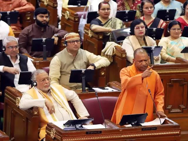 असद और गुलाम का हुआ एनकाउंटर तो ट्विटर पर हैशटैग मिट्टीमेंमिला_दूंगा हुआ टॉप ट्रेंड