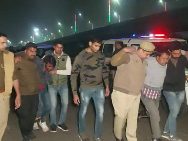 गाजीपुर : चेकिंग के दौरान पुलिस और बदमाशों के बीच मुठभेड़, एक हत्‍यारोपी घायल