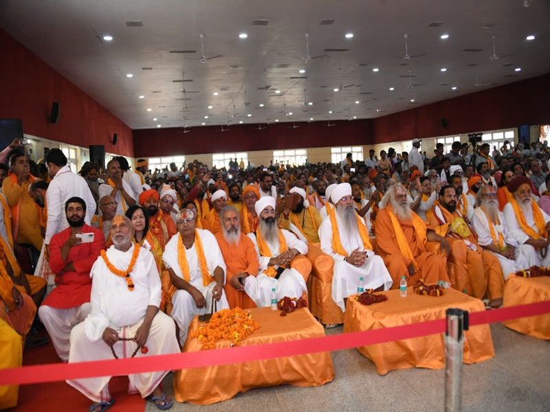 संत टोली बना घर-घर जाकर मांगें वोट: बोले सीएम योगी- 11 मई तक कोई भी अयोध्या छोड़कर न जाए