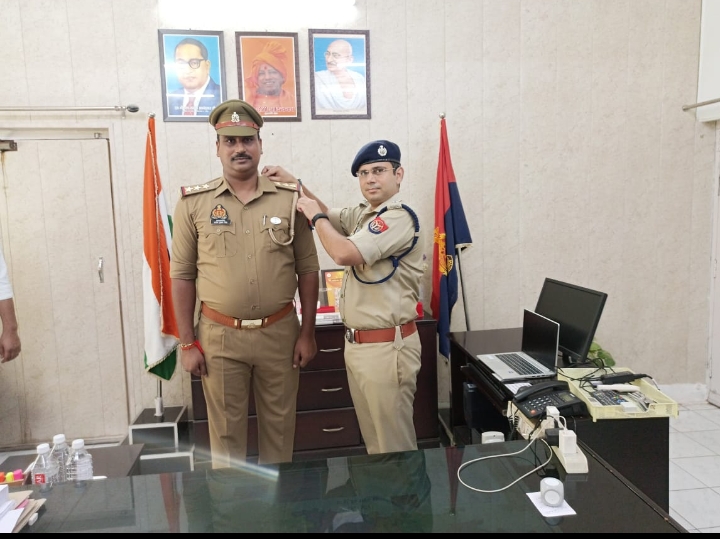 थाना प्रभारी संतोष कुमार सिंह का निरीक्षक पद पर हुआ प्रमोशन