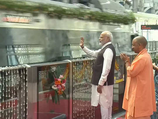 चल पड़ी नमो भारत रेल, प्रधानमंत्री मोदी ने देश की पहली RAPID रेल को दिखाई हरी झंडी
