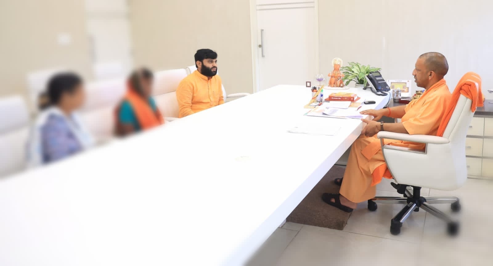 अयोध्या सामूहिक दुष्कर्म मामला थानाध्यक्ष और चौकी इंचार्ज सस्पेंड, आरोपी के जमीन-जायदाद की पैमाइश शुरू
