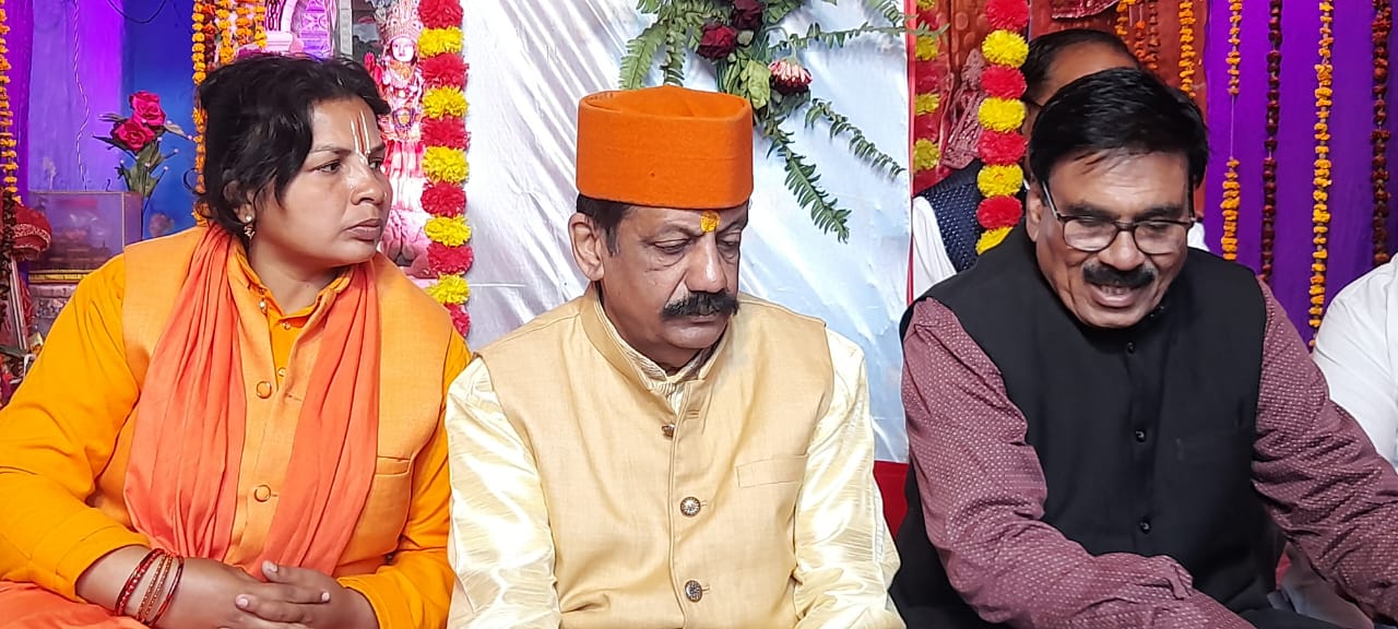 साध्वी सुमन पाठक ने प्रेसवार्ता कर विपक्षियों पर लगाया गंभीर आरोप 