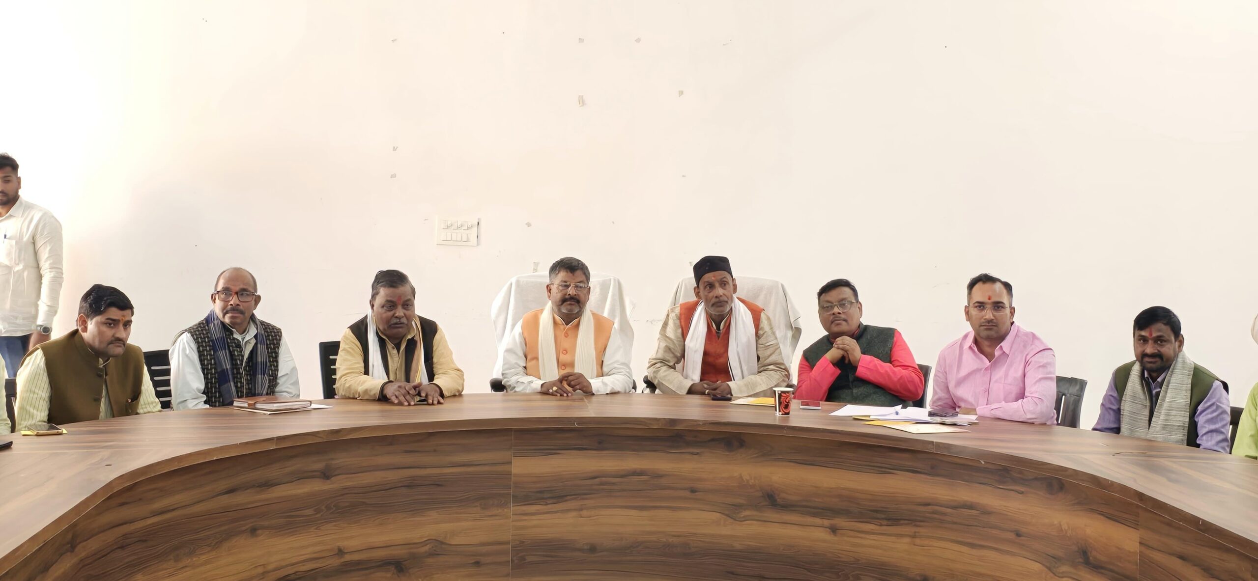 मां कामाख्या महोत्सव को लेकर क्षेत्रीय लोगों के साथ आयोजित की गई बैठक