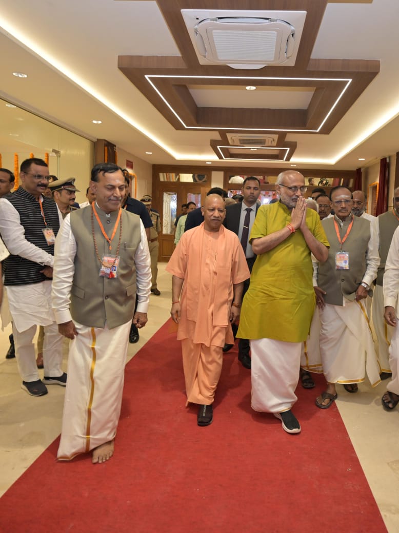 उपराष्ट्रपति सी.पी. राधाकृष्णन ने शुक्रवार को वाराणसी के सिगरा क्षेत्र में बने श्री काशी नट्टुकोट्टई नगर सत्रम प्रबंधन सोसाइटी के नए सतराम भवन का किया उद्घाटन