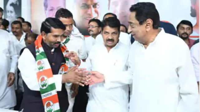 चुनाव से पहले कांग्रेस को मिली दमोह में मजबूती, इस बड़े नेता समेत सैकड़ों समर्थकों ने थामा कांग्रेस का हाथ