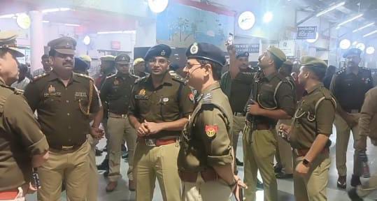 दिल्ली में हुई विस्फोट की घटना के दृष्टिगत, प्रदेश में सुरक्षा एवं सतर्कता को सुदृढ़ बनाए रखने के निर्देश